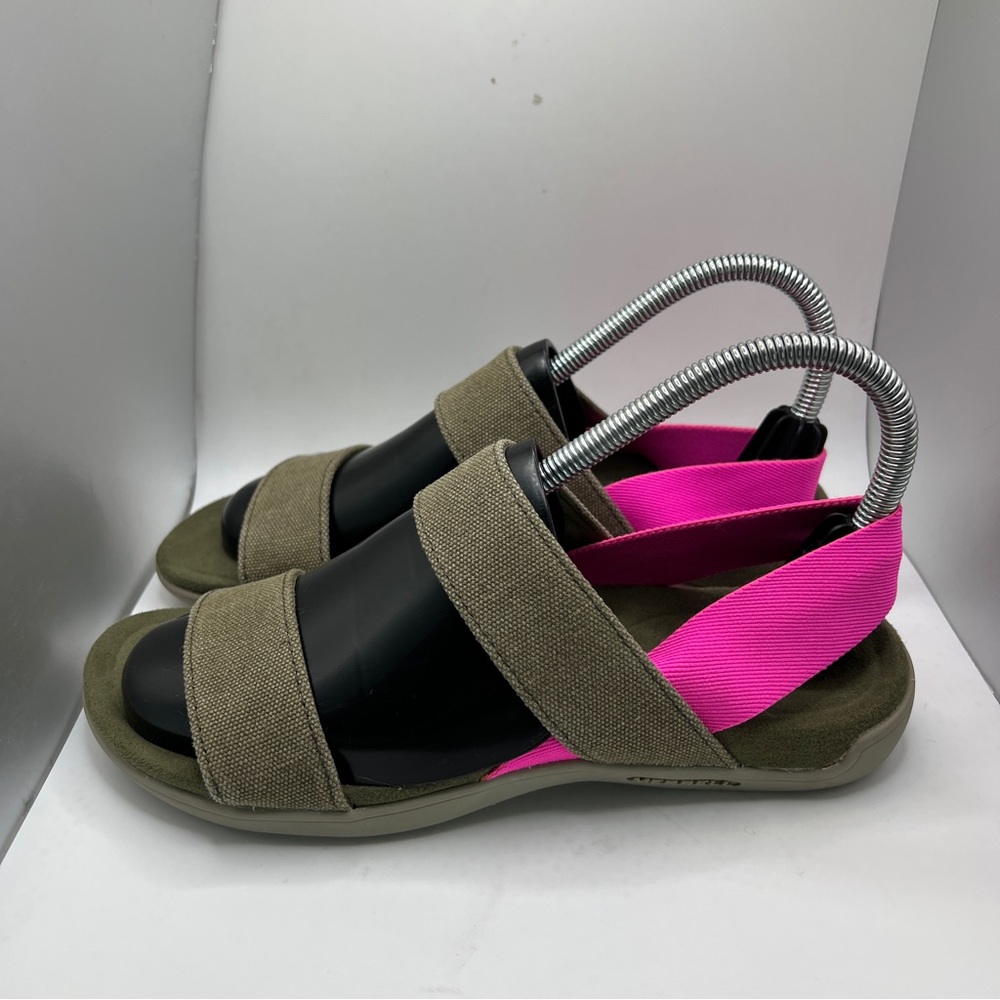 Women’s Merrell Sandals Size 7